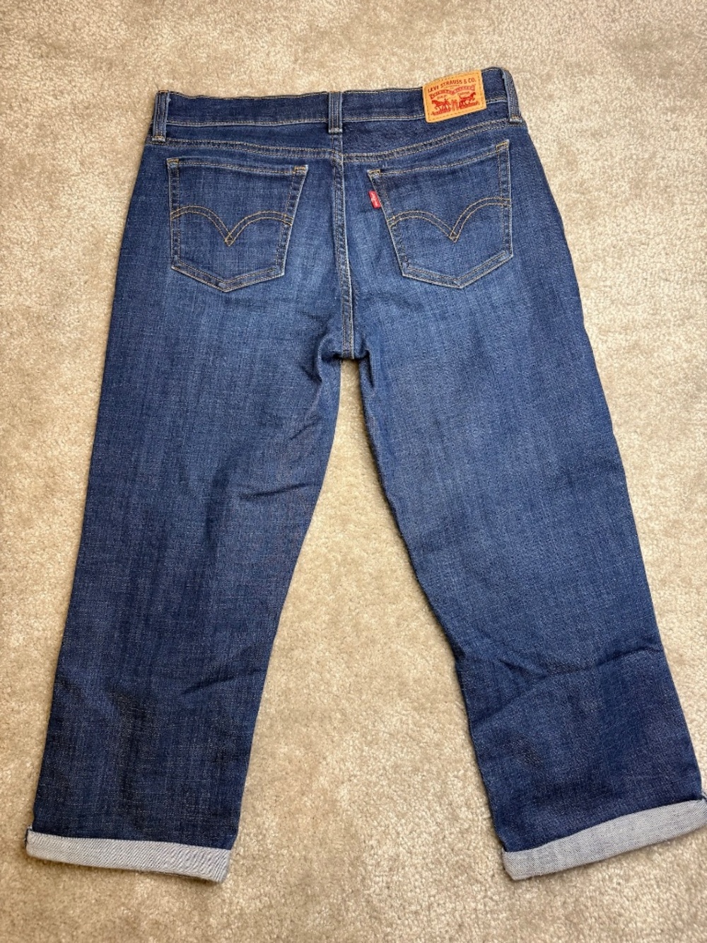 Levis Womens Denim Capris Crop Jeans Size 28 21 Inseam Medium Wash Blue Cuffed